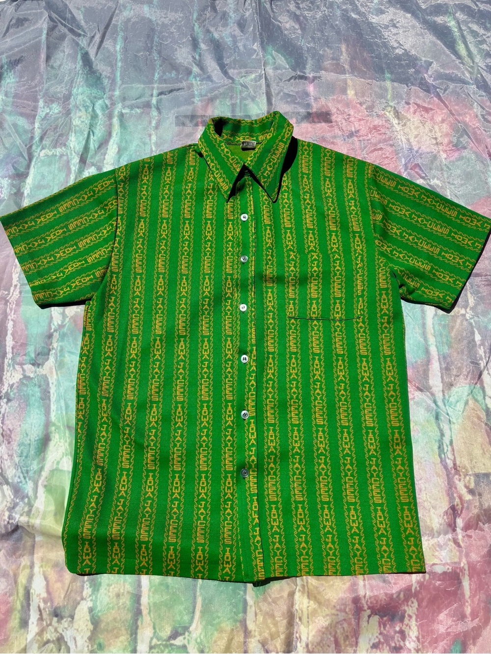 Vintage retro Green Short-Sleeve Patterned Button-Up Shirt